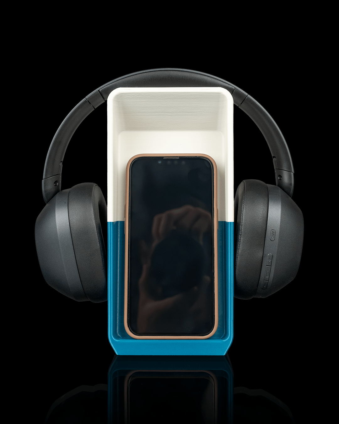 Block Hub — a modular 3D-printed headphone and phone holder — front view