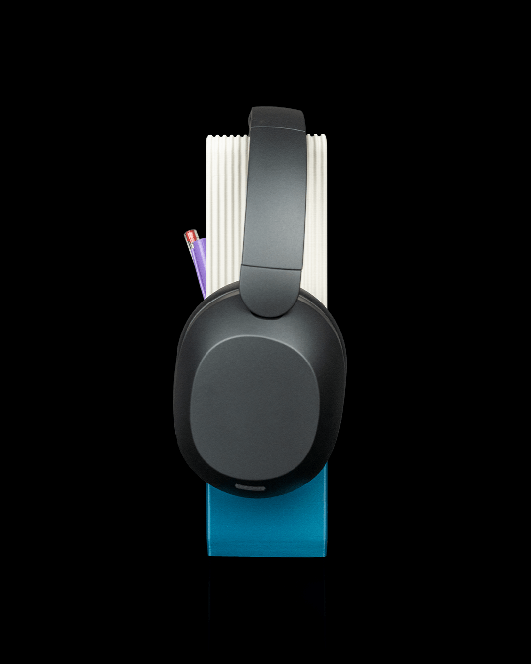 Block Hub — a modular 3D-printed headphone and phone holder — close-up detail