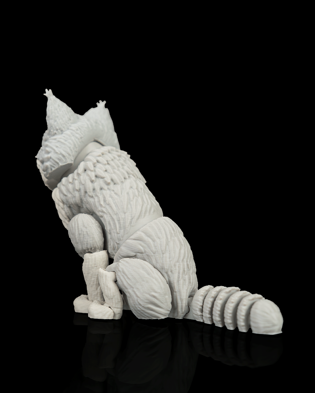 Articulated 3D-printed Maine Coon cat Chester — poseable desk figurine (view 4)