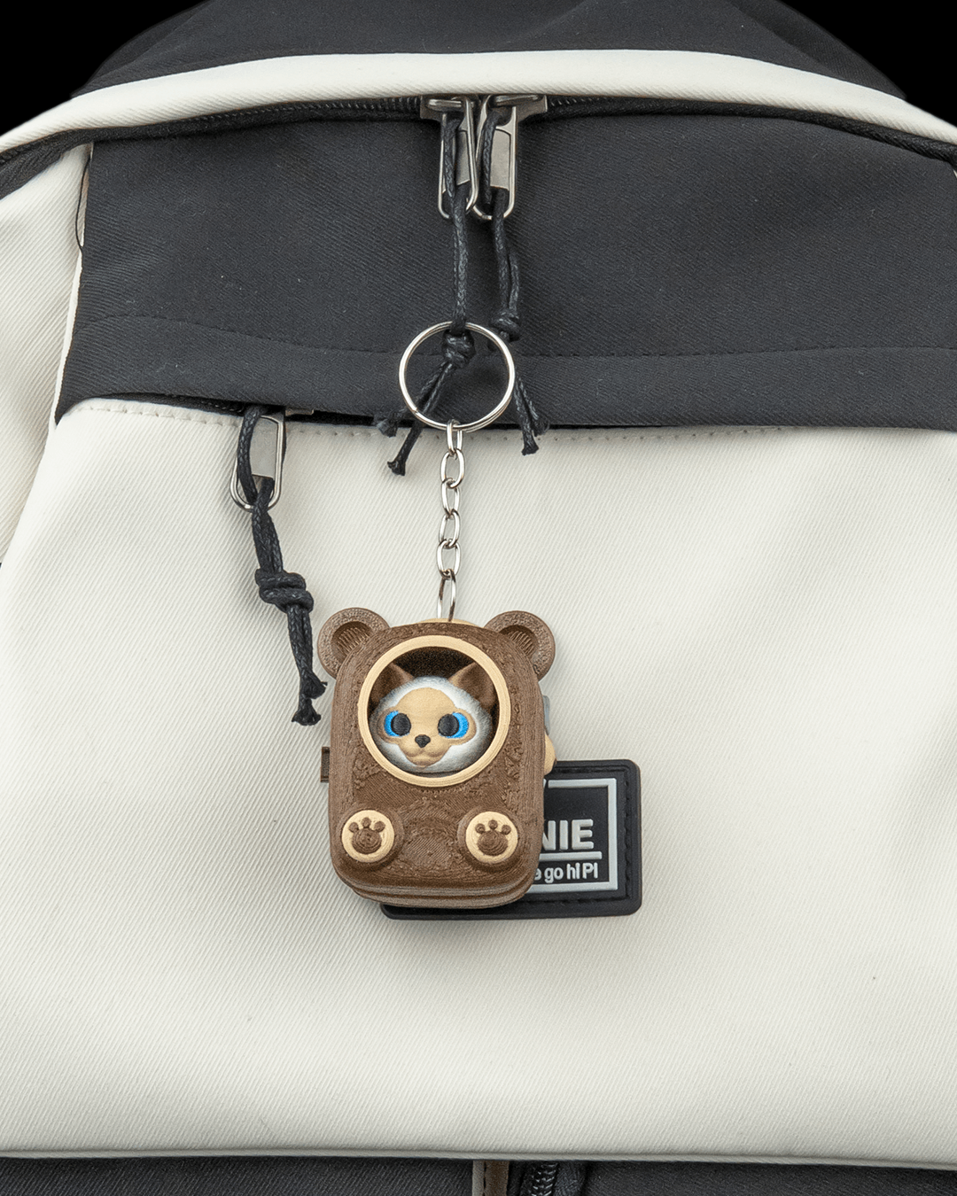 Cuddle Pack: Siamese Cat Carrier Keyring Charm