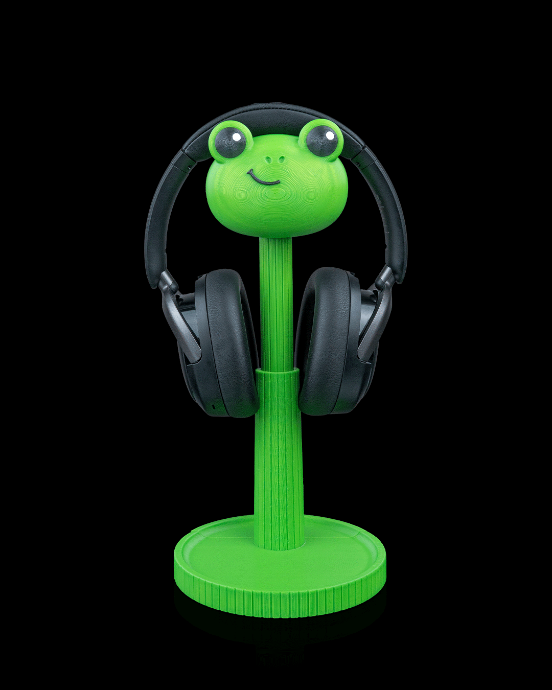 Ribbit — a frog-shaped 3D-printed headphone stand — front view