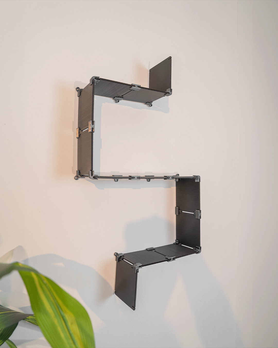Folded Shelf detail view