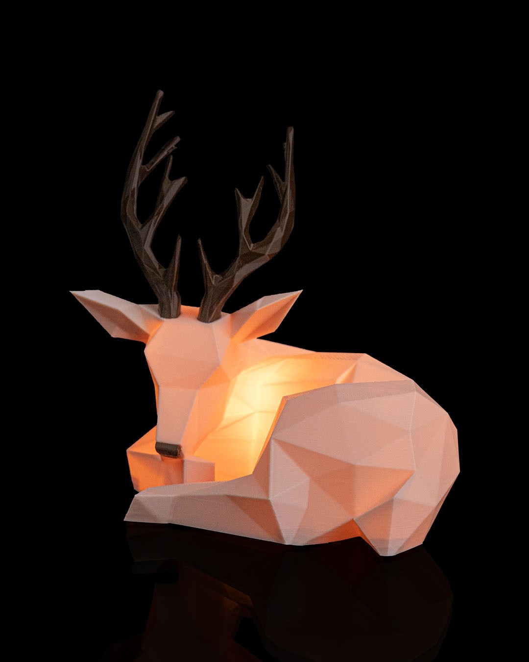Lowpoly Reindeer Table Lamp — photo 2