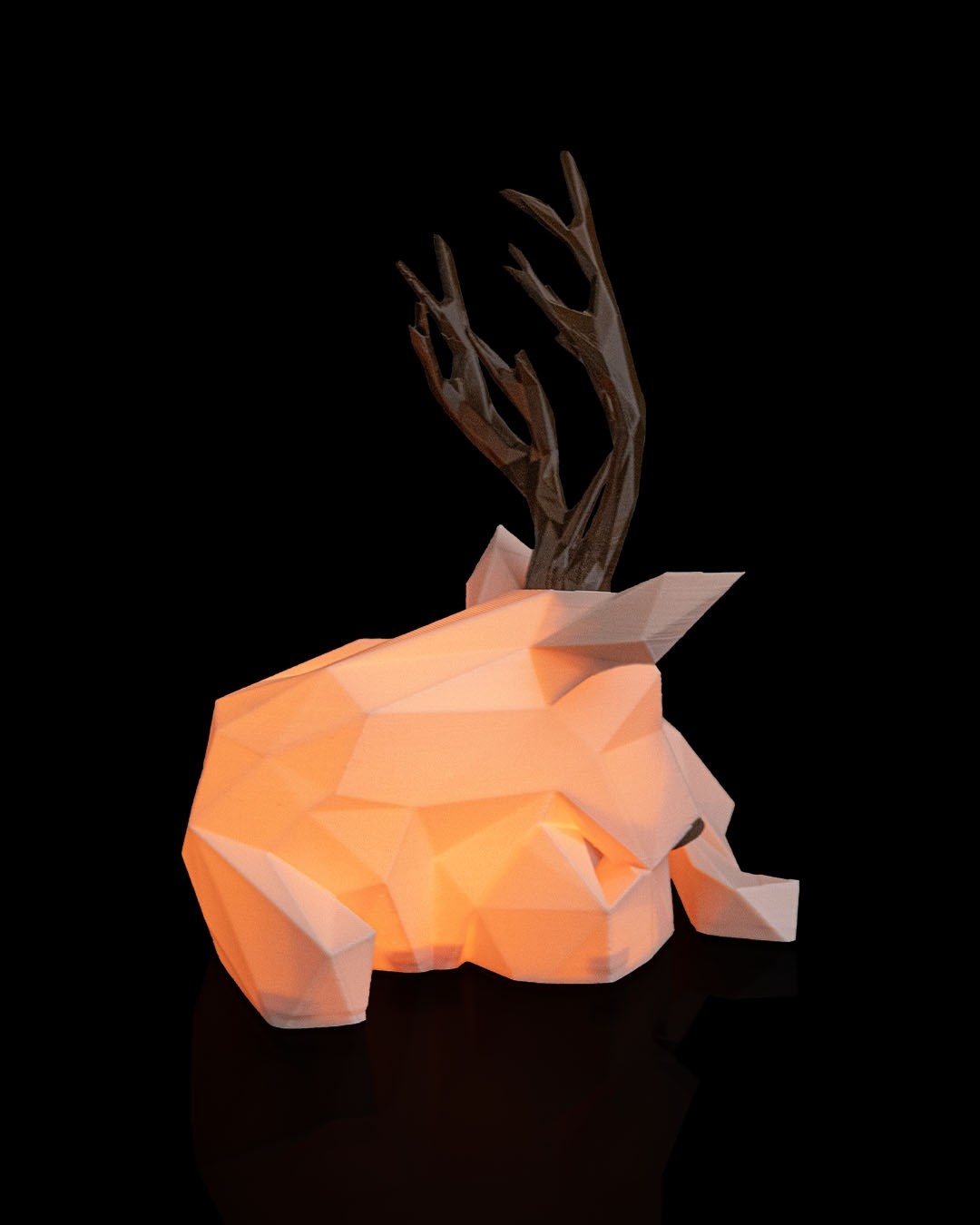 Lowpoly Reindeer Table Lamp — photo 5