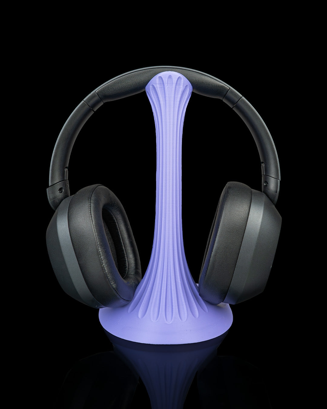 Flow Stand — a 3D-printed headphone and phone holder — close-up detail