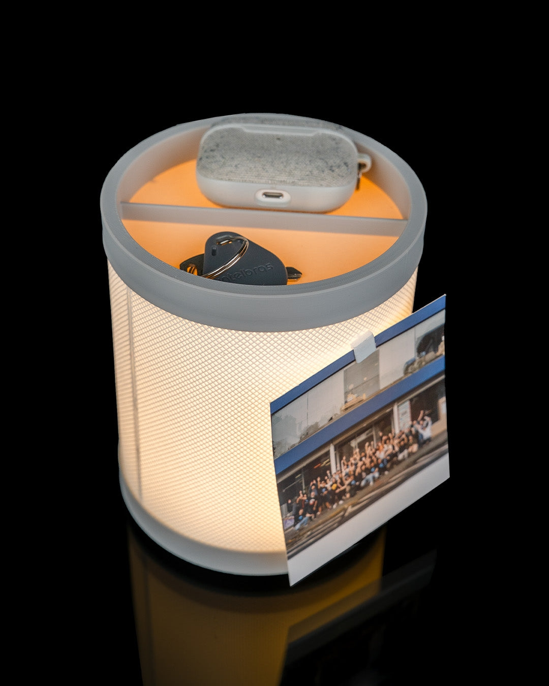 Memo Tower — a 3D-printed table lamp and desk organizer — side profile