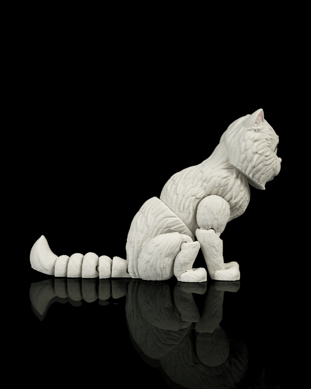 Articulated 3D-printed Persian cat Bianca — poseable desk figurine (view 4)