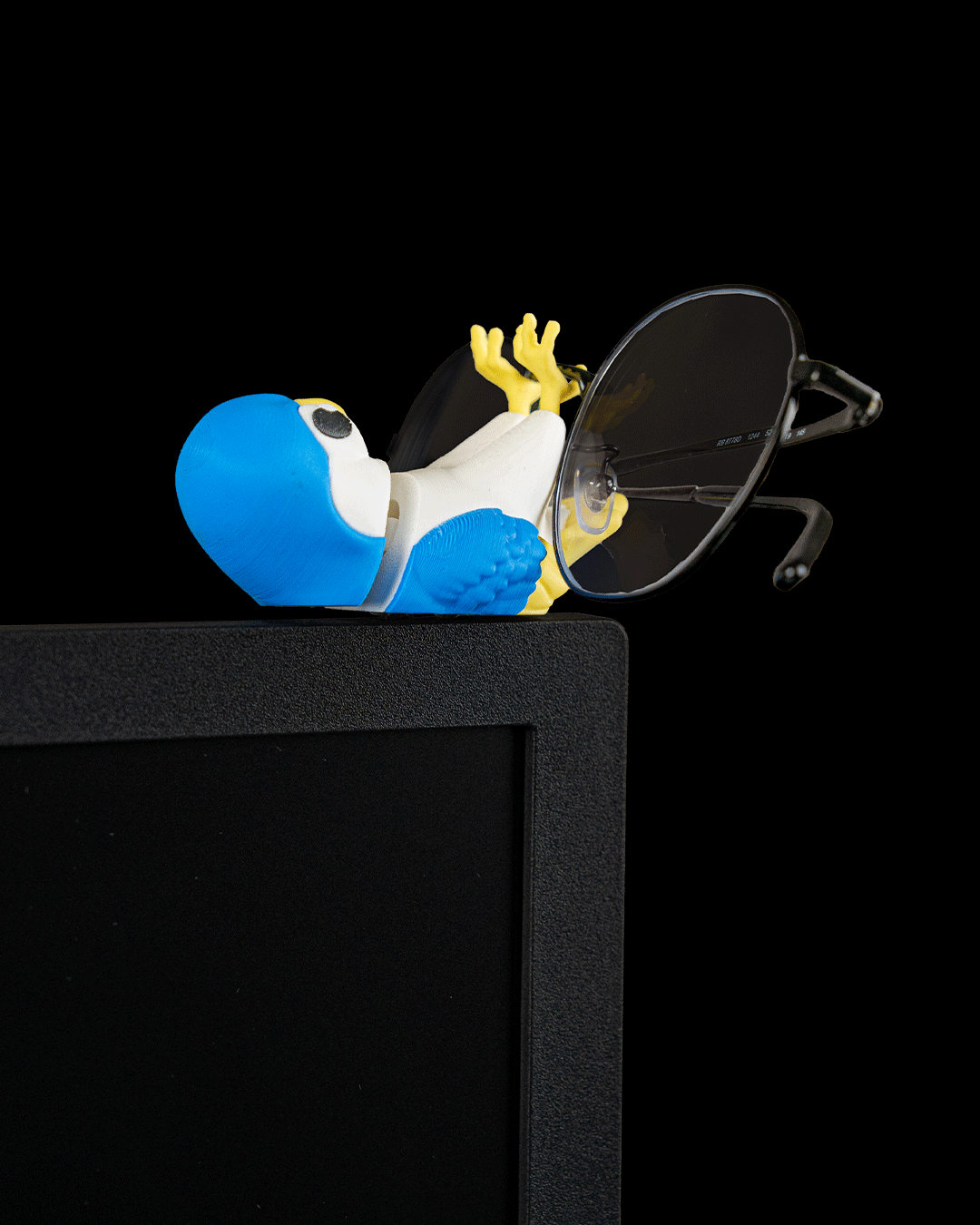 Perchmate — a 3D-printed parakeet glasses holder — side profile