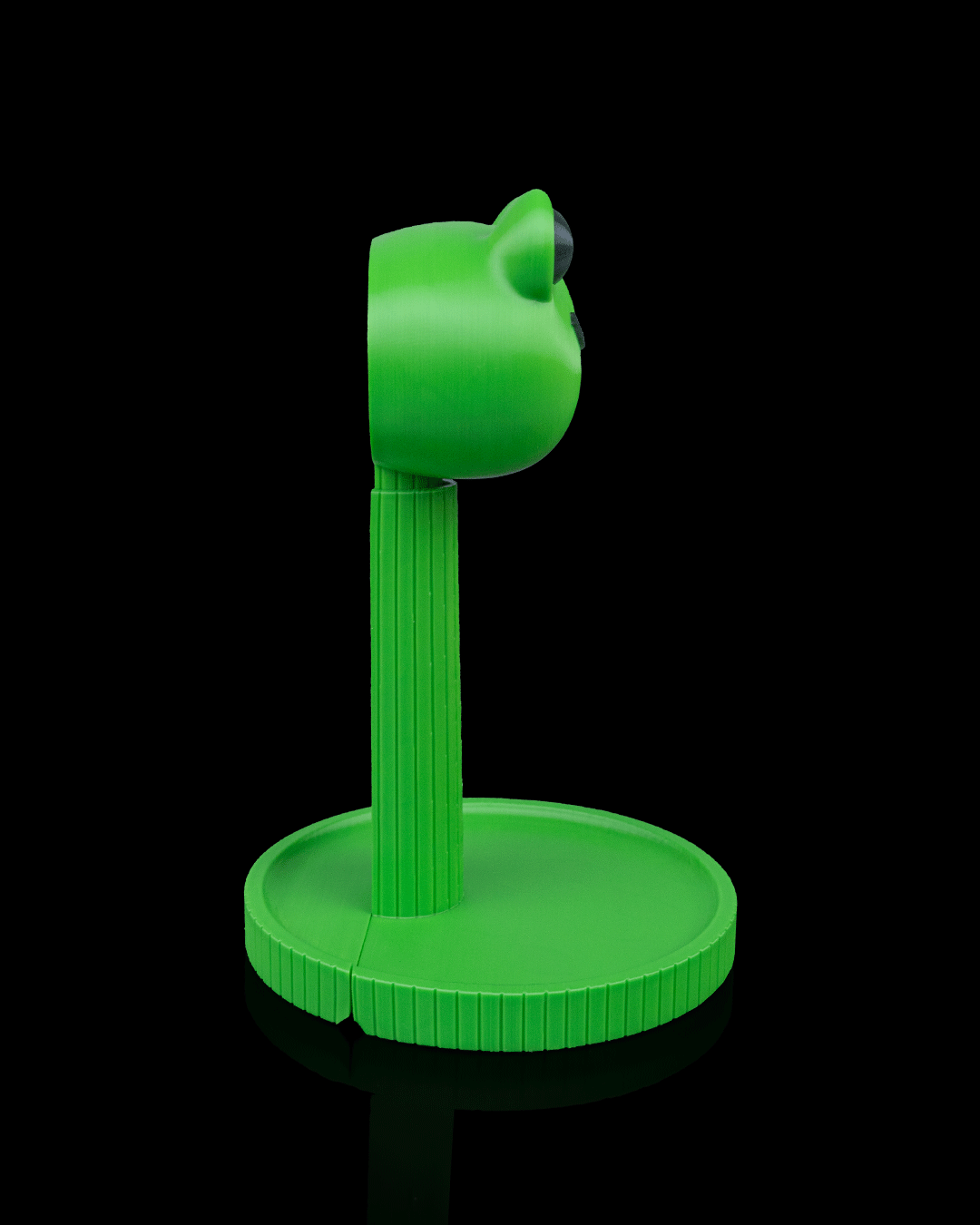 Ribbit — a frog-shaped 3D-printed headphone stand — shown on a desk