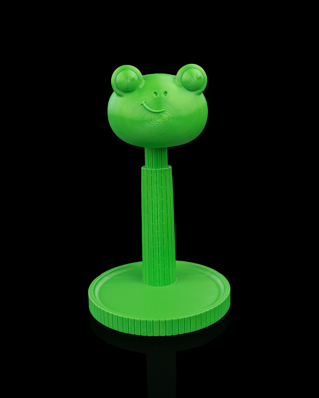 Ribbit — a frog-shaped 3D-printed headphone stand — color and finish detail