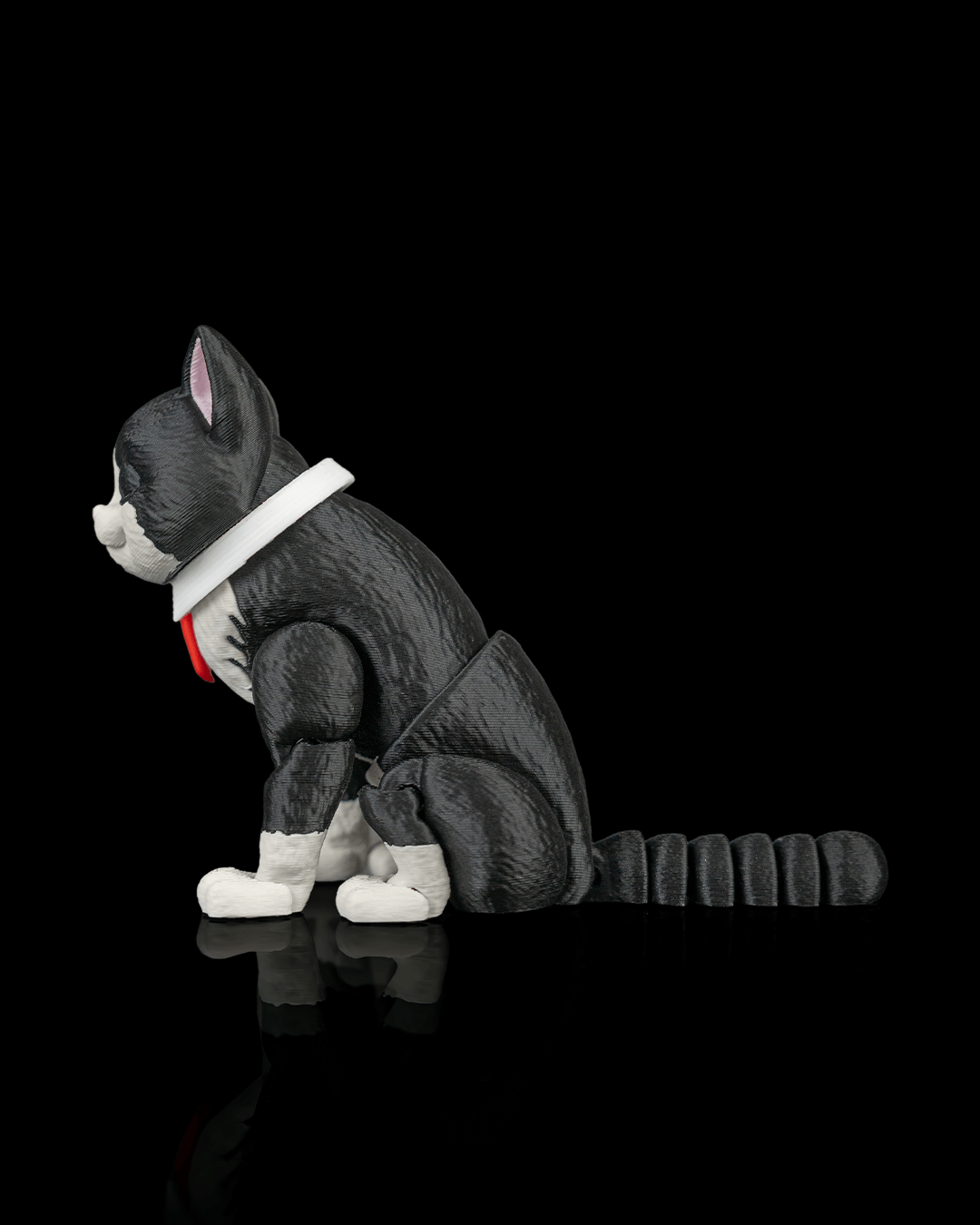 Articulated 3D-printed cat Romeo — poseable desk figurine (view 7)