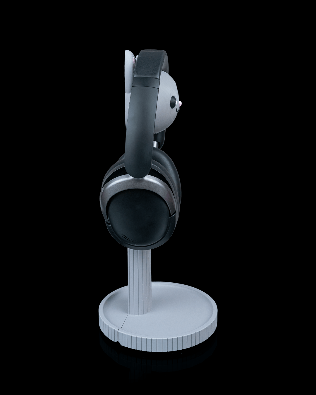 Whiskers — a cat-shaped 3D-printed headphone stand — close-up detail