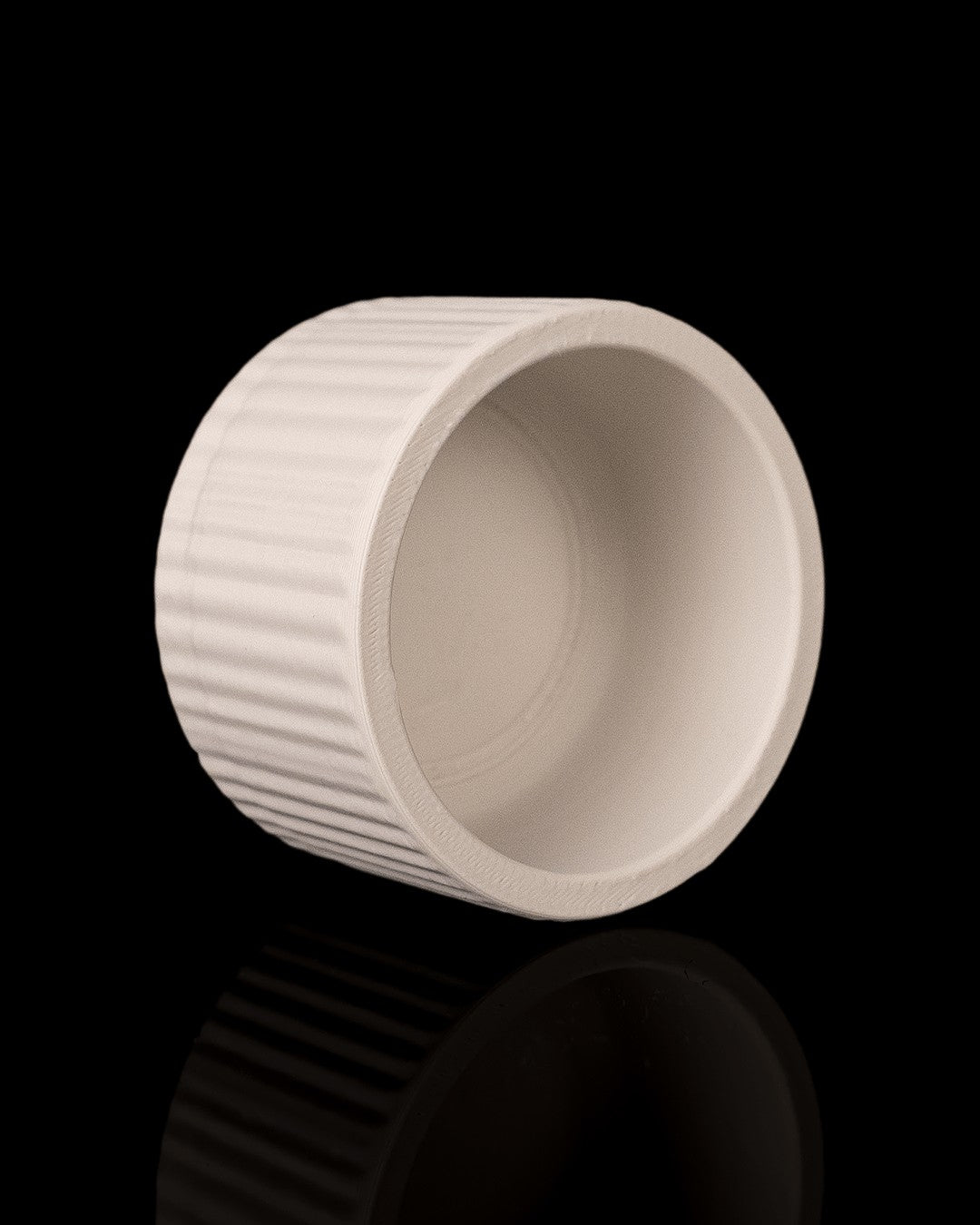 Kidney Tray and Candle Holder — ribbed holder detail