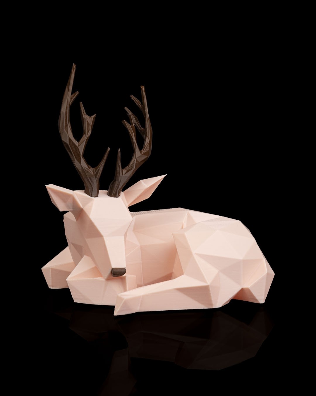 Lowpoly Reindeer Table Lamp — photo 6