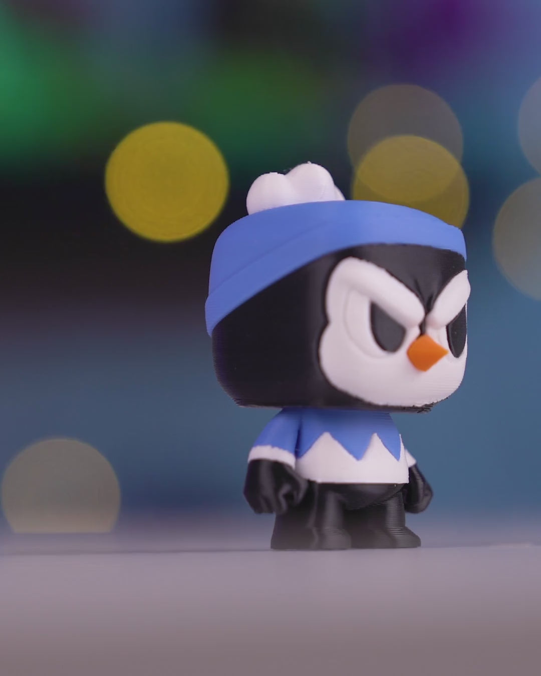 Anty Penguin — 3D-printed Christmas keyring, turntable video